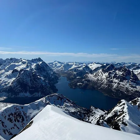 Lofoten, Geitgaljen * Laupstad